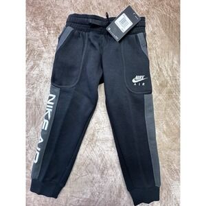 Nike Air Boys Size 4 3-4 Years Black Smoke Gray Jogger Sweatpants Fleece NWT